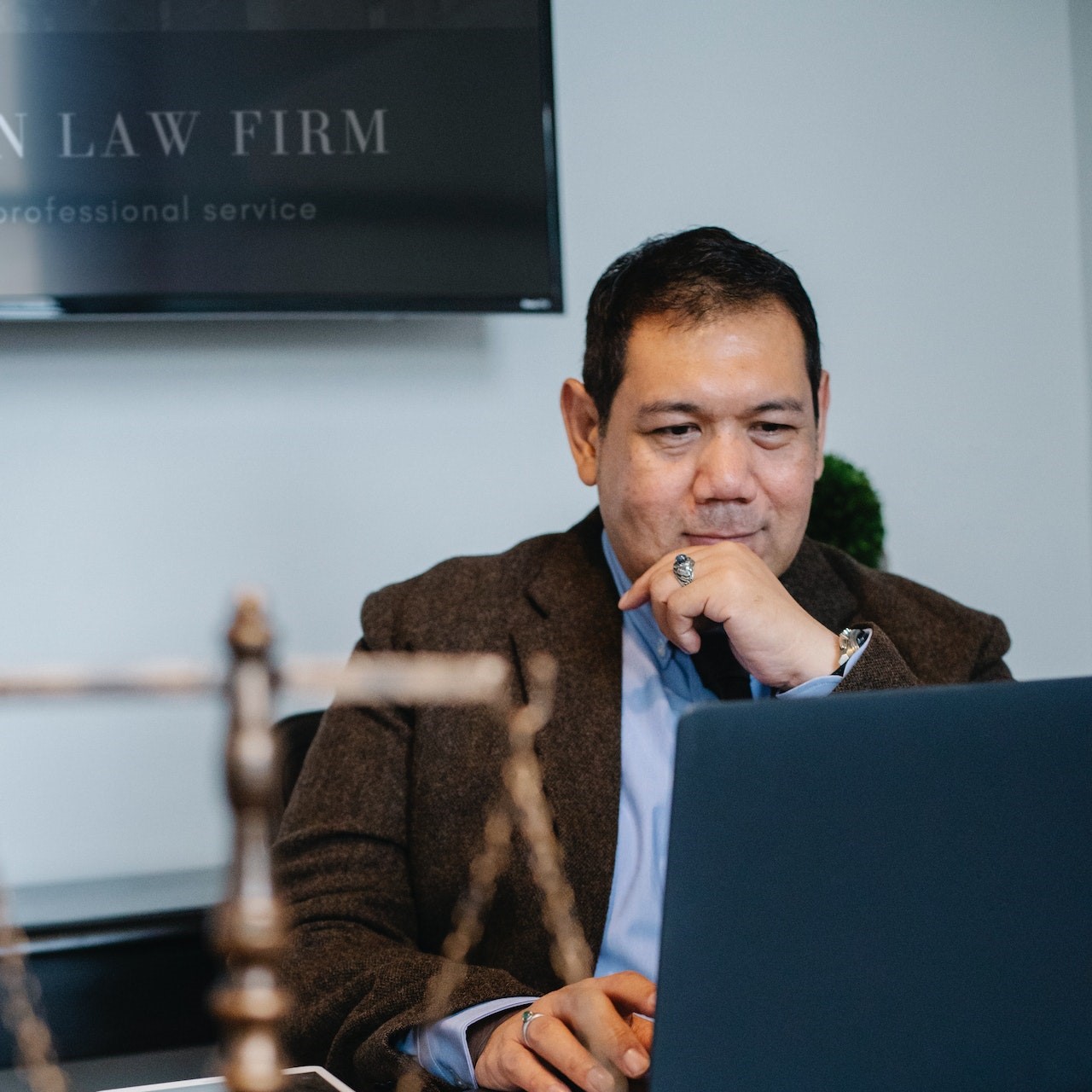 How to Choose a Conveyancing Lawyer in Singapore
